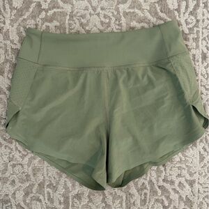 Athletes run with it shorts